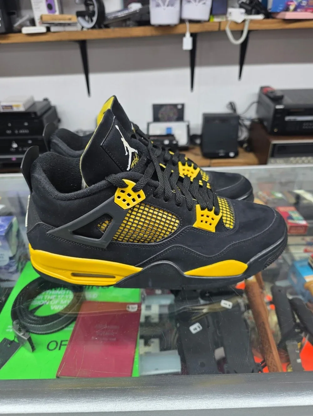 Nike Air Jordan 4 Retro Thunder Black/Tour Yellow DH6927-017 2023 Size 13